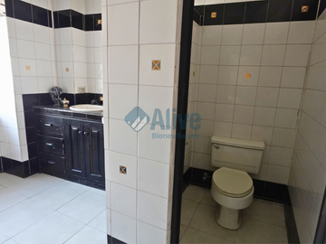 Casa rentera esquinera de venta El Ejido