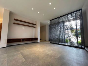 CASA EN VENTA EN FRACC. VILLAMAGNOLIAS ALTOZANO