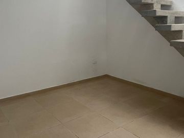 Vendo casa de playa con piscina, amoblada en 2da. fila, condominio Neptuno, Cerro Azul, Cañete, km 129.90
