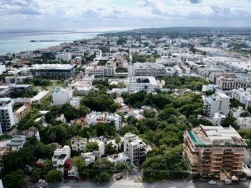 DEPARTAMENTO A PASOS DE LA PLAYA EN PLAYA DEL CARMEN