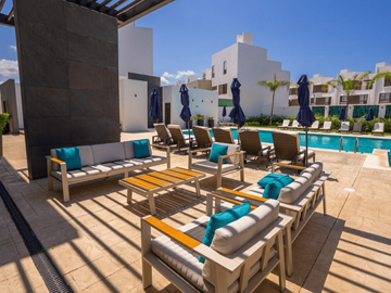 CASA CON JARDIN EN RESIDENCIAL PRIVADO CON CASA CLUB