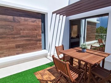 CASA CON JARDIN EN RESIDENCIAL PRIVADO CON CASA CLUB