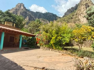 CASA EN VENTA EN PUEBLO MISTICO  AMATLAN DE QUETZALCOATL, TEPOZTLAN MORELOS $10,900,000.00