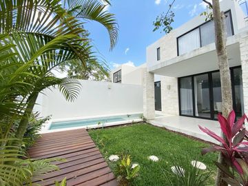 CASA 3 HABITACIONES CON JARDIN EN PLAYA DEL CARMEN