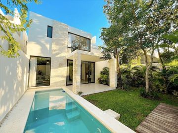CASA 3 HABITACIONES CON JARDIN EN PLAYA DEL CARMEN
