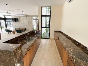 CASA 3 HABITACIONES CON JARDIN EN PLAYA DEL CARMEN