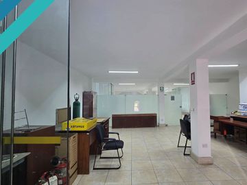 LOCAL COMERCIAL EN VENTA 160 M2 URB. STA RAQUEL - LA MOLINA