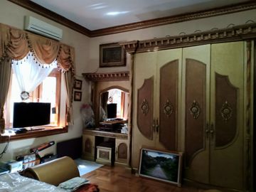Rumah siap huni design classic furnished di Kerten Solo Jawa tengah