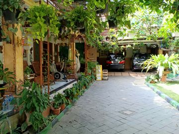 Rumah siap huni design classic furnished di Kerten Solo Jawa tengah