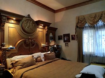 Rumah siap huni design classic furnished di Kerten Solo Jawa tengah