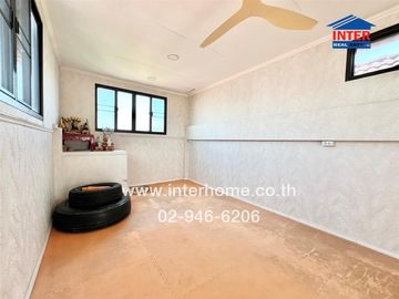 2-storey detached house, 50 sq m., Suan Thip Village, Soi Khlong Lam Chiak 12, Prasertmanukit Road (Kaset-Nawamin), Nawamin Road, Bueng Kum District,