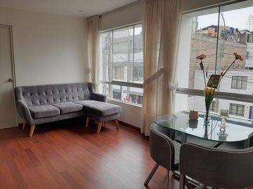 VENTA DEPARTAMENTO 2DO PISO CON ASCENSOR FRENTE A PARQUE SAN JUAN DE MIRAFLORES