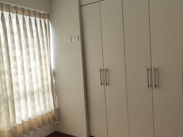 VENTA DEPARTAMENTO 2DO PISO CON ASCENSOR FRENTE A PARQUE SAN JUAN DE MIRAFLORES