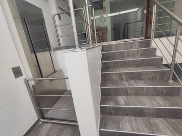 VENTA DEPARTAMENTO 2DO PISO CON ASCENSOR FRENTE A PARQUE SAN JUAN DE MIRAFLORES