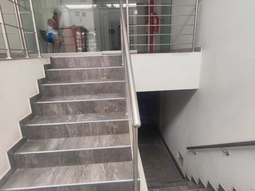VENTA DEPARTAMENTO 2DO PISO CON ASCENSOR FRENTE A PARQUE SAN JUAN DE MIRAFLORES