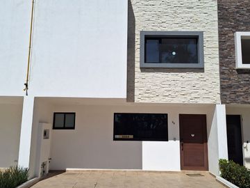 Vendo Casa en Fraccionamiento con excelente ubicacion en Cuautlancingo muy cerca del Periferico