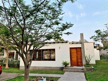 ACOGEDORA CASA DE CAMPO, EXCELENTE UBICACIÓN EN PLENO VALLE SAGRADO DE PACHACÁMAC..