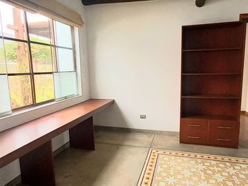 ACOGEDORA CASA DE CAMPO, EXCELENTE UBICACIÓN EN PLENO VALLE SAGRADO DE PACHACÁMAC..