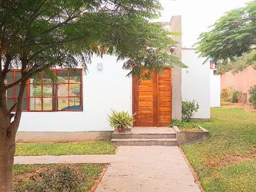 ACOGEDORA CASA DE CAMPO, EXCELENTE UBICACIÓN EN PLENO VALLE SAGRADO DE PACHACÁMAC..