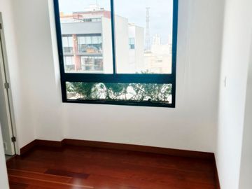 VENDO LINDO DUPLEX SEMI ESTRENO FONDO A PARQUE MUY CERCA COLEGIO SAN SILVESTRE - MIRAFLORES