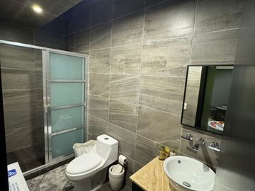 CASA EN VENTA EN ZONA PLATEADA