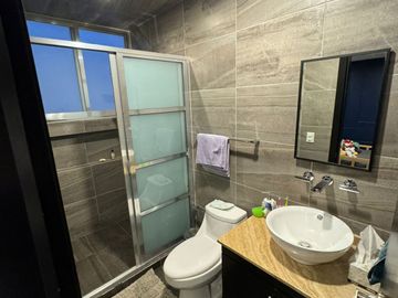 CASA EN VENTA EN ZONA PLATEADA