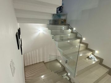 CASA EN VENTA EN ZONA PLATEADA