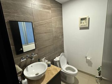 CASA EN VENTA EN ZONA PLATEADA