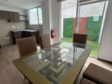 HERMOSA CASA A ESTRENAR CONOCOTO VALLE DE LOS CHILLOS– CRÉDITO VIP