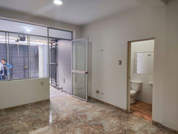 VENTA DEPARTAMENTO 1ER PISO CON COCHERA SAN JUAN DE MIRAFLORES ZONA K