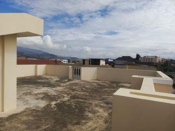 CASA INDEPENDIENTE EN VENTA EN SAN ANTONIO. AMBATO