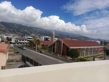 CASA INDEPENDIENTE EN VENTA EN SAN ANTONIO. AMBATO