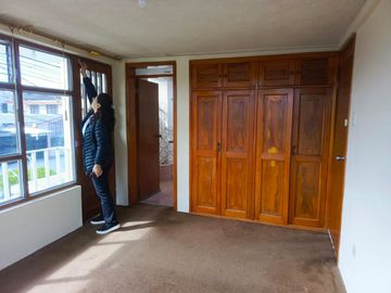 CASA INDEPENDIENTE EN VENTA EN SAN ANTONIO. AMBATO