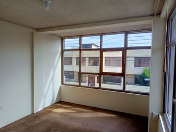 CASA INDEPENDIENTE EN VENTA EN SAN ANTONIO. AMBATO