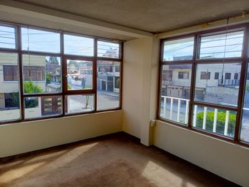 CASA INDEPENDIENTE EN VENTA EN SAN ANTONIO. AMBATO