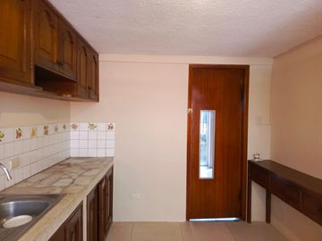 CASA INDEPENDIENTE EN VENTA EN SAN ANTONIO. AMBATO