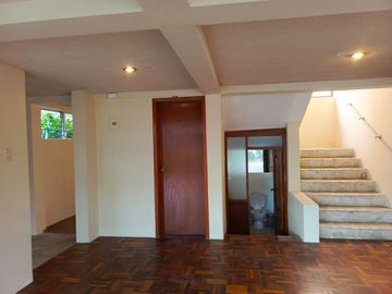 CASA INDEPENDIENTE EN VENTA EN SAN ANTONIO. AMBATO