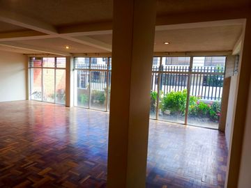CASA INDEPENDIENTE EN VENTA EN SAN ANTONIO. AMBATO