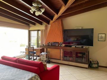 Venta de Linda Casa estilo Campestre en zona segura en Laguna Grande , La Molina