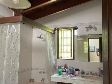 Venta de Linda Casa estilo Campestre en zona segura en Laguna Grande , La Molina