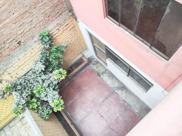 SE VENDE CASA EN LA MEJOR ZONA DE LOS OLIVOS