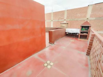 SE VENDE CASA EN LA MEJOR ZONA DE LOS OLIVOS