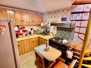 SE VENDE CASA EN LA MEJOR ZONA DE LOS OLIVOS