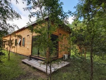 CASA CERCANA A LAGO RANCO.