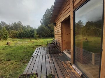 CASA CERCANA A LAGO RANCO.