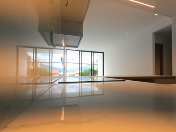 A estrenar - hermoso departamento en Cumbayá (Urb. Vista Hermosa)