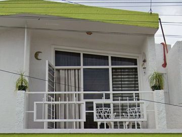 CASA EN JARDINES DEL COUNTRY GUADALAJARA JALISCO SUPER ATRACTIVA