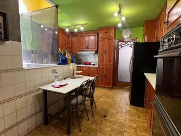 Hermosa Casa en Venta Estilo Clásico con Moderno LINSIDRO