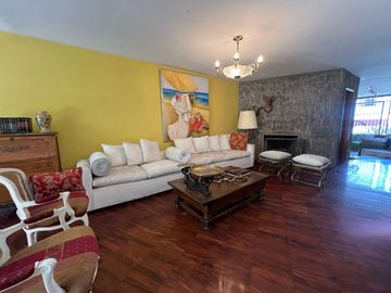 Hermosa Casa en Venta Estilo Clásico con Moderno LINSIDRO