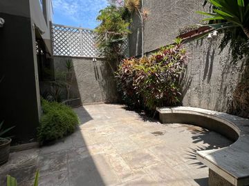 Hermosa Casa en Venta Estilo Clásico con Moderno LINSIDRO